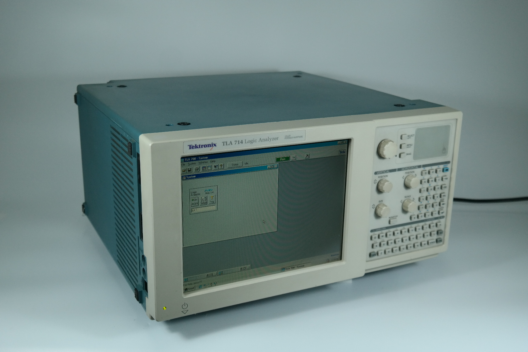 Tektronix/Logic Analyzer/TLA714